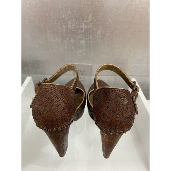 Prada Leather and Wood Floral Platform Clogs Size: EU 37.5 US 7.5 (B7) - Picture 9 of 12